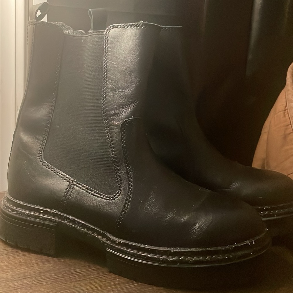 Black zara boots used twice